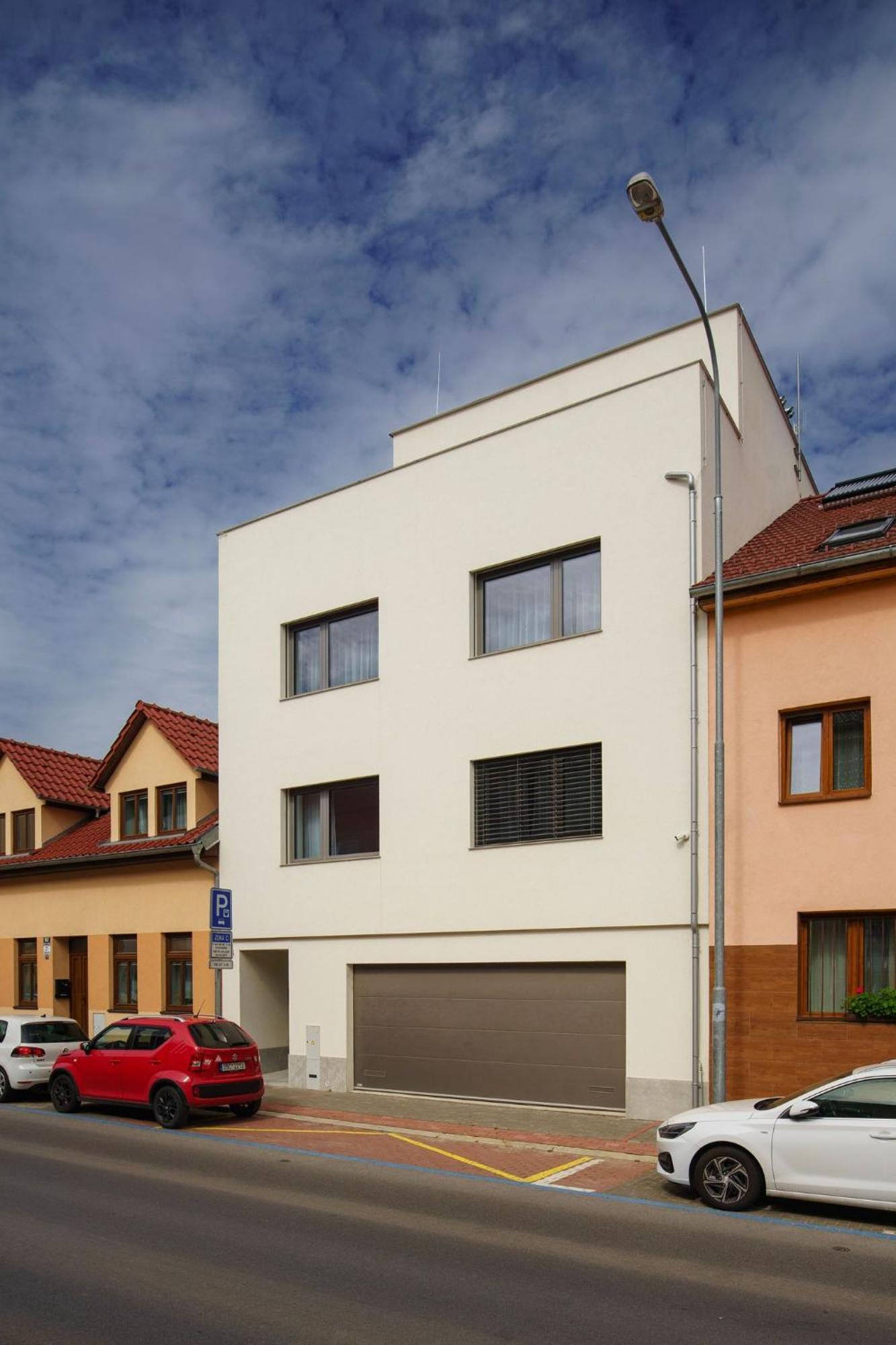Podebradova Premium * Brno